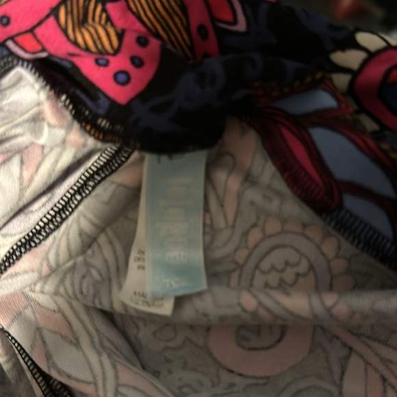 Lularoe TC2 leggings - Picture 3 of 4